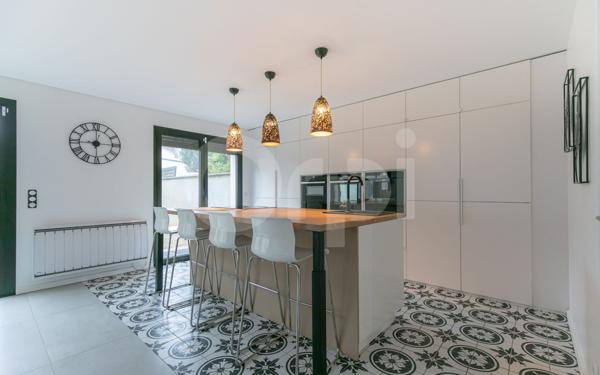 Maison à vendre    7 pièces •  Ormesson-sur-Marne