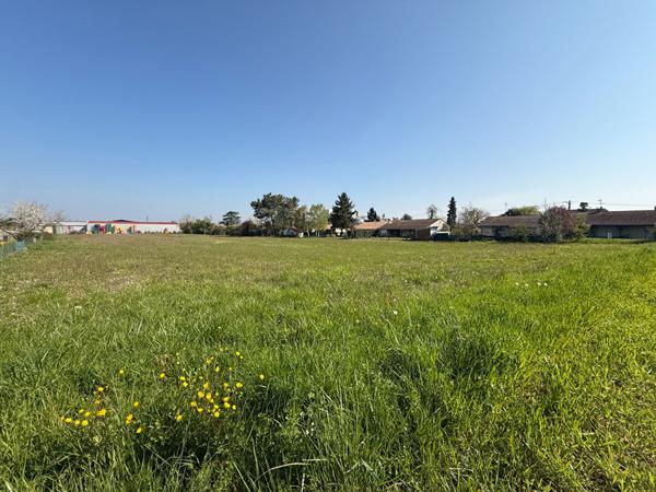 47110 SAINTE LIVRADE SUR LOT Terrain contructible à Ste Livrade/Lot