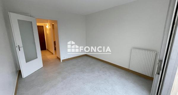 Location Studio 21.1 m² - Asnières-sur-seine 92600