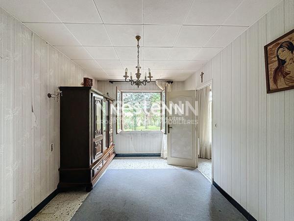 A vendre: Maison située à Auch, 5 pièces, 122 m2, sur un terrain de 8 840m2 avec garages et terrasses