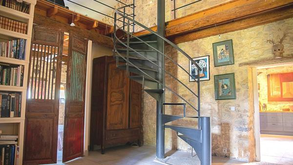 Un Domaine Provençal d'Exception à 30 Minutes d'Uzès