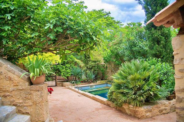 Un Domaine Provençal d'Exception à 30 Minutes d'Uzès