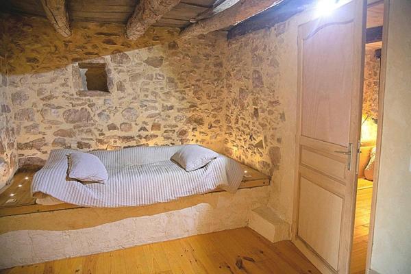 Un Domaine Provençal d'Exception à 30 Minutes d'Uzès