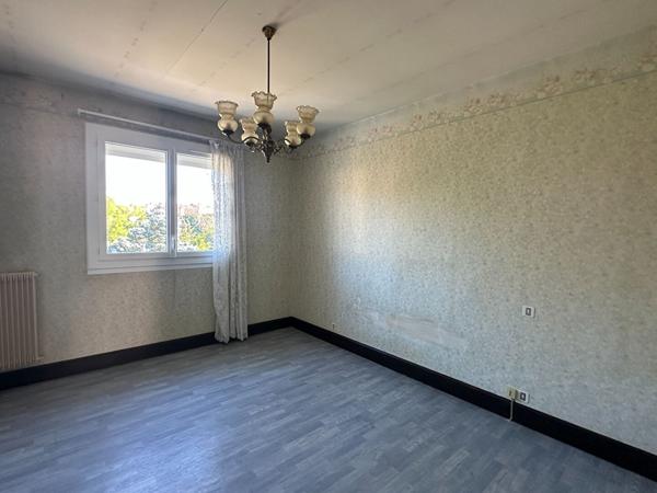 Maison à vendre 4 chambres, bureau mezzanine garage Moissac 82