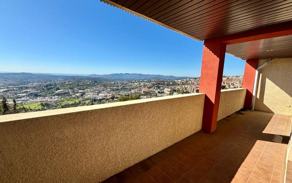 Appartement à vendre    4 pièces • 135 m2 Grasse