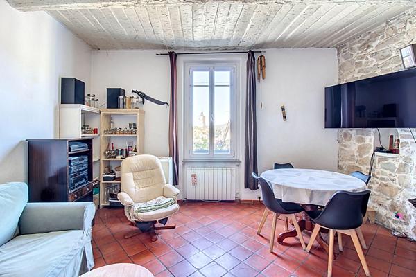 EXCLUSIVITE ! Maison de ville avec vue à Draguignan, proche centre-ville 80 m² avec garage 15 m²
