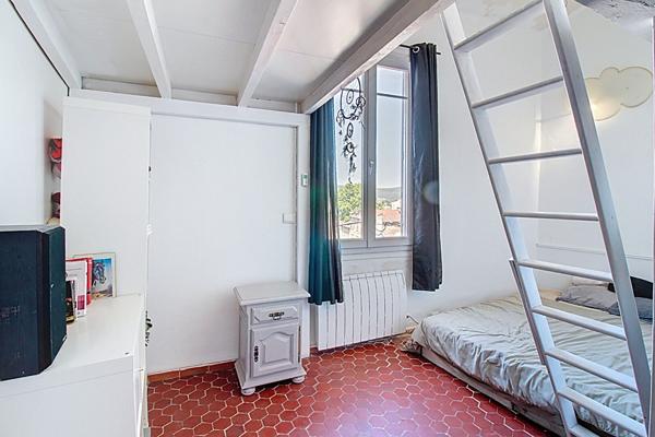 EXCLUSIVITE ! Maison de ville avec vue à Draguignan, proche centre-ville 80 m² avec garage 15 m²