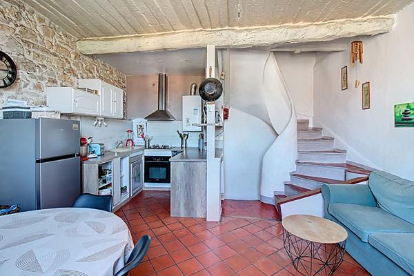 EXCLUSIVITE ! Maison de ville avec vue à Draguignan, proche centre-ville 80 m² avec garage 15 m²