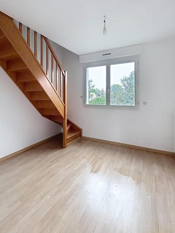 Sucy-en-Brie – Les Bruyères – Maison familiale 5 chambres, piscine chauffée, 3 SDB