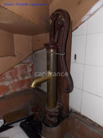 Dpt Sarthe (72), à vendre LA CHARTRE SUR LE LOIR maison 5/6 chambres BORD DE LOIR terrain de 275m²