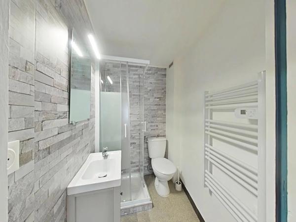 Immobilier Aigueblanche (73260) – Immeuble 240m2 – 590 000 €