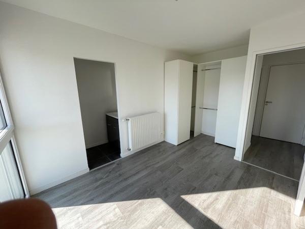 maison récente de 2015 avec 3 chambres dont une suite parentale avec garage