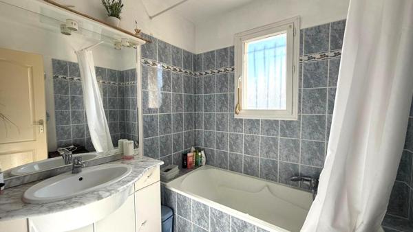 Maison familiale avec piscine  119 m² utiles