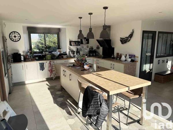 Maison à vendre 7 pièces 192 m² Fontenay-le-Comte