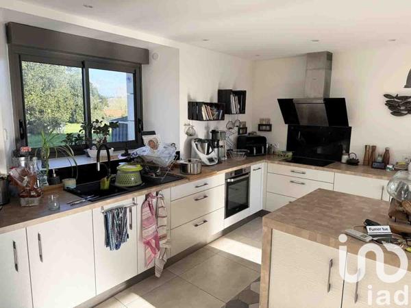 Maison à vendre 7 pièces 192 m² Fontenay-le-Comte