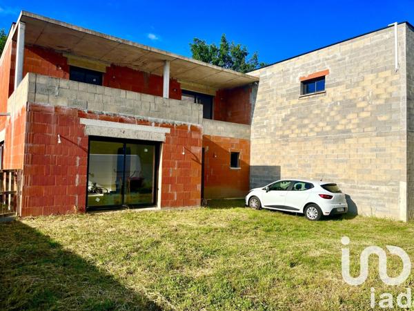 Maison 4 pièces de 260 m² à Saint-Loubès (33450)