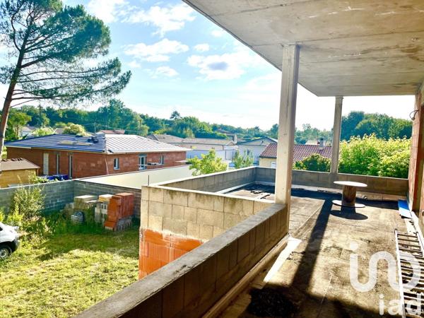 Maison 4 pièces de 260 m² à Saint-Loubès (33450)