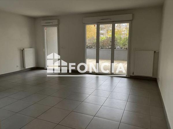 Location Appartement 3 pièces 61.5 m² - 11 RUE DU CHAMANDIER Gieres 38610