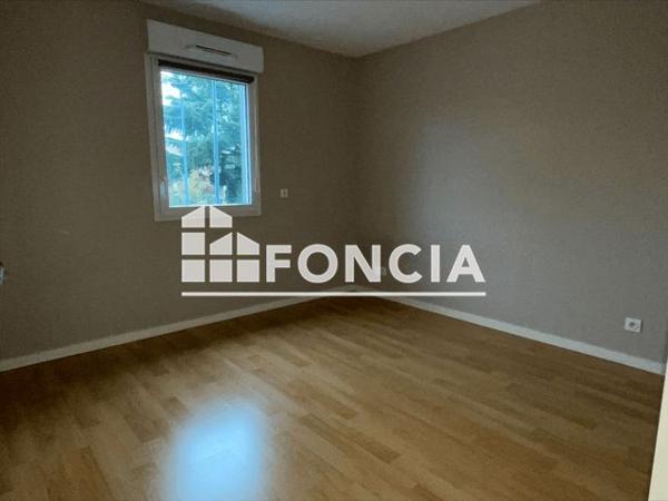 Location Appartement 3 pièces 61.5 m² - 11 RUE DU CHAMANDIER Gieres 38610