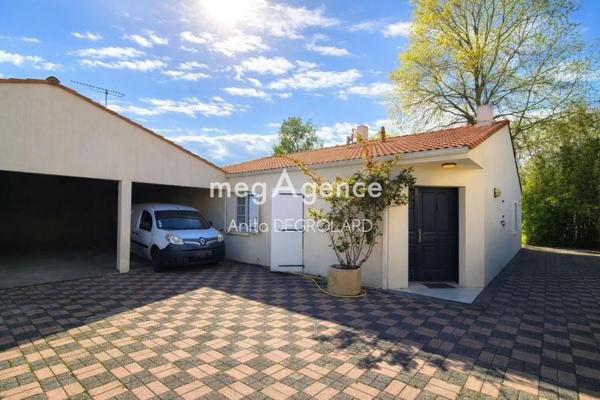 Maison à LA ROCHE-SUR-YON, 85000 - 5 pièces 141m²