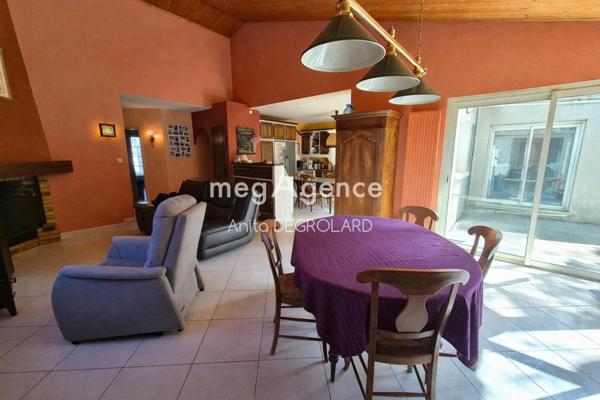 Maison à LA ROCHE-SUR-YON, 85000 - 5 pièces 141m²