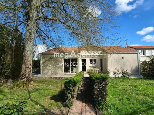Maison à LA ROCHE-SUR-YON, 85000 - 5 pièces 141m²