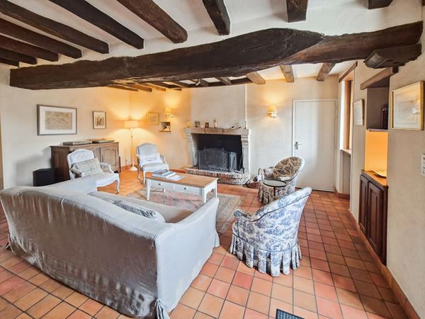 Longère en pierres rénovée : Charme, Authenticité et grands espaces