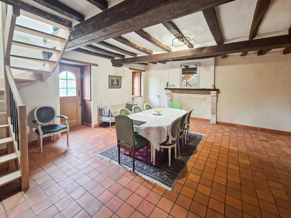 Longère en pierres rénovée : Charme, Authenticité et grands espaces