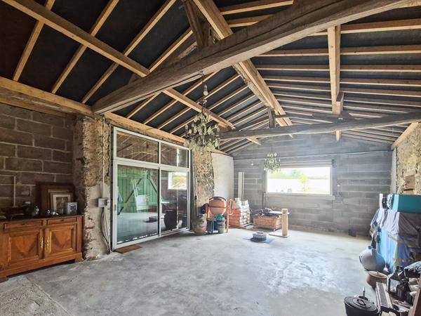 Longère en pierres rénovée : Charme, Authenticité et grands espaces