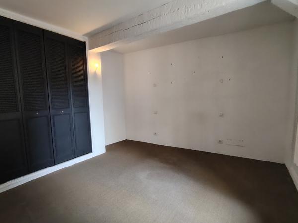 Orange (84100) DUPLEX 3 CHAMBRES 120 M² AVEC TERRASSE 60 M²