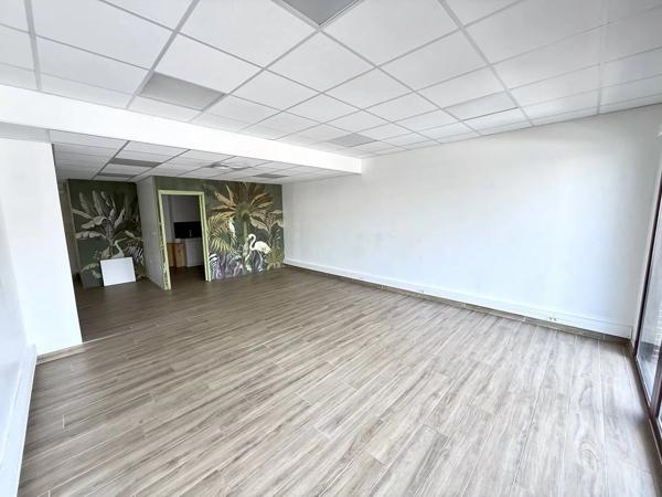 Location                                                      Local commercial
                        
                     2 pièces                      47 m2                     à Biscarrosse