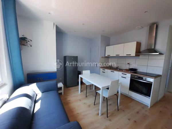 Location                                                      Appartement
                        
                     2 pièces                      30 m2                     à Clermont-Ferrand