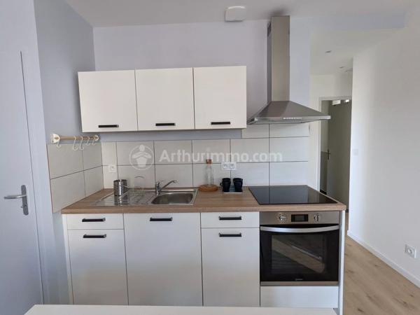 Location                                                      Appartement
                        
                     2 pièces                      30 m2                     à Clermont-Ferrand