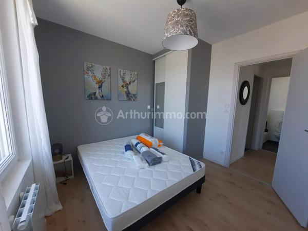 Location                                                      Appartement
                        
                     2 pièces                      30 m2                     à Clermont-Ferrand