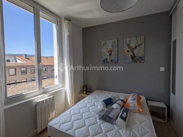 Location                                                      Appartement
                        
                     2 pièces                      30 m2                     à Clermont-Ferrand
