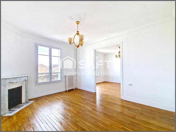 BECON, CHARME de l ANCIEN, DERNIER ETAGE.