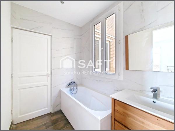 BECON, CHARME de l ANCIEN, DERNIER ETAGE.