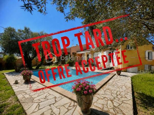 !!!! OFFRE ACCEPTEE !!!!

EN EXCLUSIVITÉ – Maison provençale avec piscine et dépendance – Saint-Laurent-d’Aigouze

À découvrir sans tarder : située hors lotissement, dans un environnement calme et agréable, cette charmante maison de style provençal construite en 1997 vous séduira par son potentiel, ses volumes et ses nombreuses possibilités d’usage.

Édifiée sur une parcelle entièrement close et arborée, elle bénéficie d’un agréable espace extérieur avec piscine et pool house, idéal pour profiter pleinement des beaux jours et d'un emplacement parking pour vos véhicules.

La propriété se compose de deux logements totalement indépendants, offrant une réelle flexibilité : résidence familiale, activité libérale, accueil de proches ou revenu complémentaire grâce à la location saisonnière.

""" La maison principale – environ 109 m²
Elle comprend :
- une entrée
- une spacieuse pièce de vie lumineuse regroupant le salon séjour et la cuisine ouverte entièrement équipée
- un dégagement desservant des toilettes indépendantes, une buanderie et une grande salle de bains avec douche
- 2 belles chambres avec grands placards, avec possibilité de recréer facilement une 3ᵉ chambre, comme à l’origine

""" Le logement indépendant – environ 40 m². Idéal pour recevoir ou générer un revenu locatif :
Idéal pour recevoir ou générer un revenu locatif :
- une pièce de vie avec cuisine aménagée
- une chambre avec placard
- une salle d’eau avec WC

Quelques travaux seront à prévoir afin de rendre ce bien parfait et vous laissera l’opportunité de le personnaliser à votre goût.

Les plus de la localisation :
* Centre du village et ses commerces accessible à pied en 15 minutes
* Aigues-Mortes à 10 minutes
* Plages et bord de mer à seulement 20 minutes
* Montpellier et Nîmes à environ 30 minutes

Un bien aux multiples possibilités, rare sur le secteur – idéal pour une famille, un projet mixte ou un investissement locatif.
****Certaines photos ont été généré par IA***
Contactez moi pour organiser une visite !