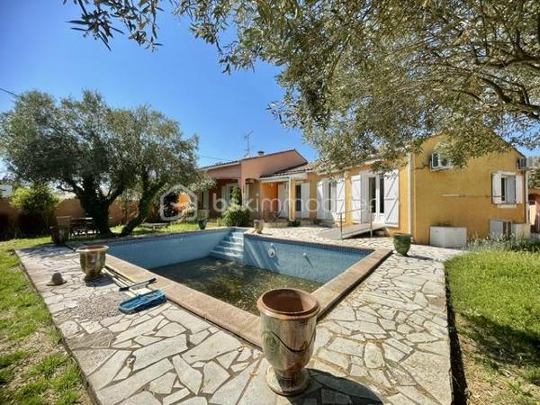 !!!! OFFRE ACCEPTEE !!!!

EN EXCLUSIVITÉ – Maison provençale avec piscine et dépendance – Saint-Laurent-d’Aigouze

À découvrir sans tarder : située hors lotissement, dans un environnement calme et agréable, cette charmante maison de style provençal construite en 1997 vous séduira par son potentiel, ses volumes et ses nombreuses possibilités d’usage.

Édifiée sur une parcelle entièrement close et arborée, elle bénéficie d’un agréable espace extérieur avec piscine et pool house, idéal pour profiter pleinement des beaux jours et d'un emplacement parking pour vos véhicules.

La propriété se compose de deux logements totalement indépendants, offrant une réelle flexibilité : résidence familiale, activité libérale, accueil de proches ou revenu complémentaire grâce à la location saisonnière.

""" La maison principale – environ 109 m²
Elle comprend :
- une entrée
- une spacieuse pièce de vie lumineuse regroupant le salon séjour et la cuisine ouverte entièrement équipée
- un dégagement desservant des toilettes indépendantes, une buanderie et une grande salle de bains avec douche
- 2 belles chambres avec grands placards, avec possibilité de recréer facilement une 3ᵉ chambre, comme à l’origine

""" Le logement indépendant – environ 40 m². Idéal pour recevoir ou générer un revenu locatif :
Idéal pour recevoir ou générer un revenu locatif :
- une pièce de vie avec cuisine aménagée
- une chambre avec placard
- une salle d’eau avec WC

Quelques travaux seront à prévoir afin de rendre ce bien parfait et vous laissera l’opportunité de le personnaliser à votre goût.

Les plus de la localisation :
* Centre du village et ses commerces accessible à pied en 15 minutes
* Aigues-Mortes à 10 minutes
* Plages et bord de mer à seulement 20 minutes
* Montpellier et Nîmes à environ 30 minutes

Un bien aux multiples possibilités, rare sur le secteur – idéal pour une famille, un projet mixte ou un investissement locatif.
****Certaines photos ont été généré par IA***
Contactez moi pour organiser une visite !