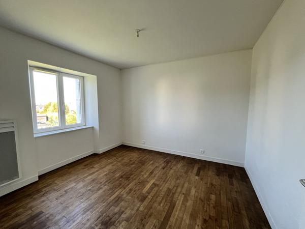 Maison à louer 1 100 € CC Roscoff 5 p 107 m² DPE C