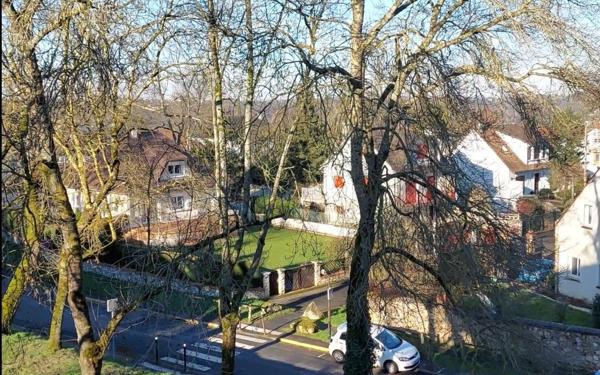 Appartement à vendre    2 pièces • 50 m2 Les Ulis