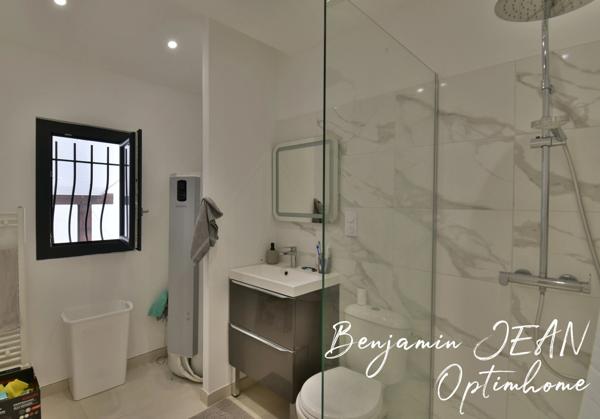 À vendre – Maison de plain-pied entièrement rénovée avec piscine – Sérignan (34)