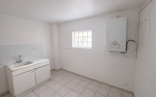 Immeuble à vendre    4 pièces •  Romans-sur-Isère