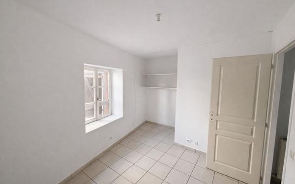 Immeuble à vendre    4 pièces •  Romans-sur-Isère