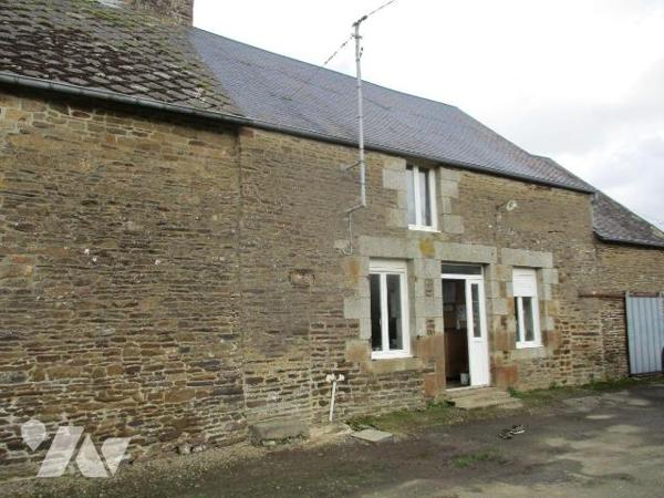 En campagne
Maison à rénover comprenant :
-au rez-de-chaussée : pièce de vie avec cheminée, a...