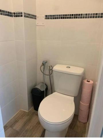 Dpt Finistère (29), à vendre QUIMPER centre - Appartement studio meublé 17 m² habitable.