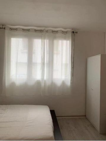 Dpt Finistère (29), à vendre QUIMPER centre - Appartement studio meublé 17 m² habitable.