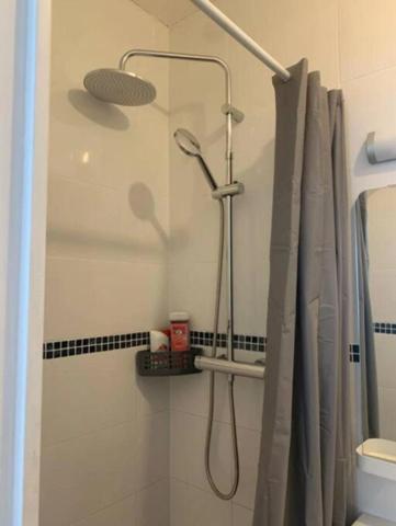 Dpt Finistère (29), à vendre QUIMPER centre - Appartement studio meublé 17 m² habitable.