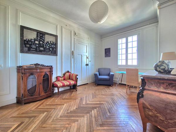 NANTES – RUE FELIBIEN – Appartement T3 meublé au dernier étage avec ascenseur