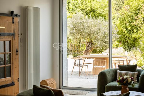 Saint Macaire – Élégante maison, 260 m² habitables et jardin arboré